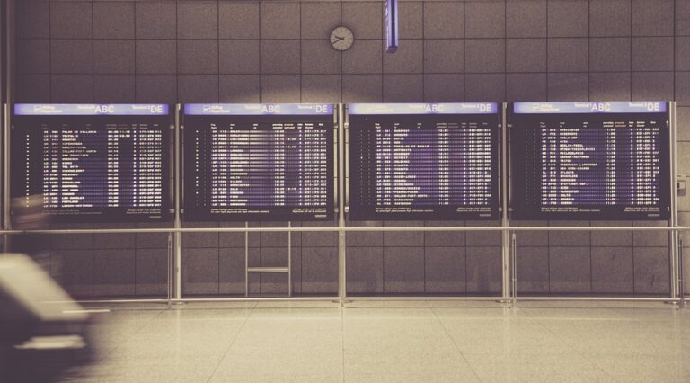 Překvapivý objev na letišti: Co se děje s vaším zavazadlem po odbavení?