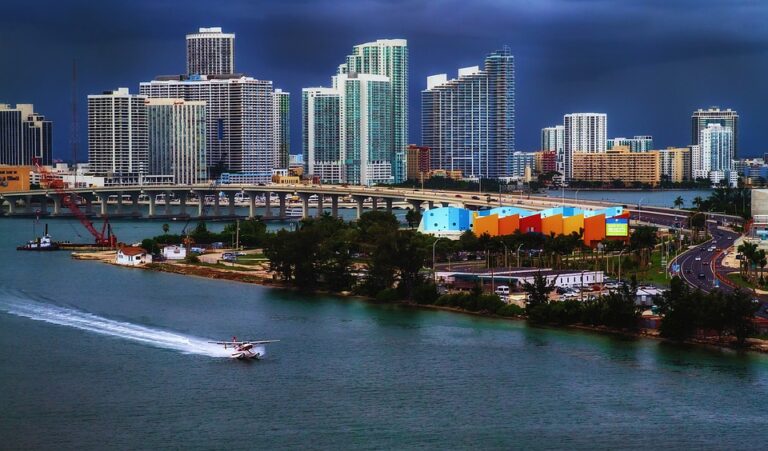 Jak najít nejlevnější letenky do Miami a ušetřit tisíce korun!