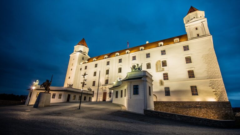 10 neuvěřitelných tajemství hrady v Bratislavě! Číslo 7 tě dostane!