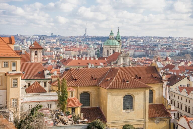 10 nejlepších Vánočních trhů v Praze, které musíte navštívit!