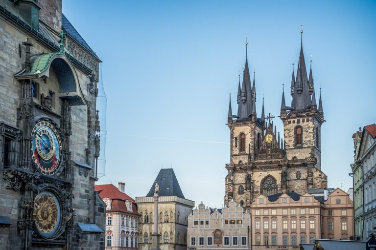 Romantický únik v Praze: Kam vyrazit na pobyt pro dva s luxusní vířivkou přímo na pokoji?