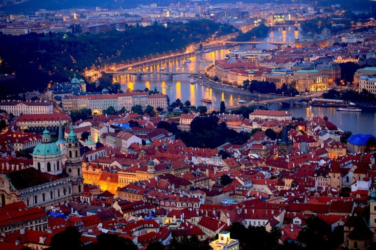 10 tajemství pražských hradů, která vás ohromí!