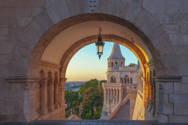 10 nejúžasnějších památek v Budapešti, které vás dostanou na kolena!