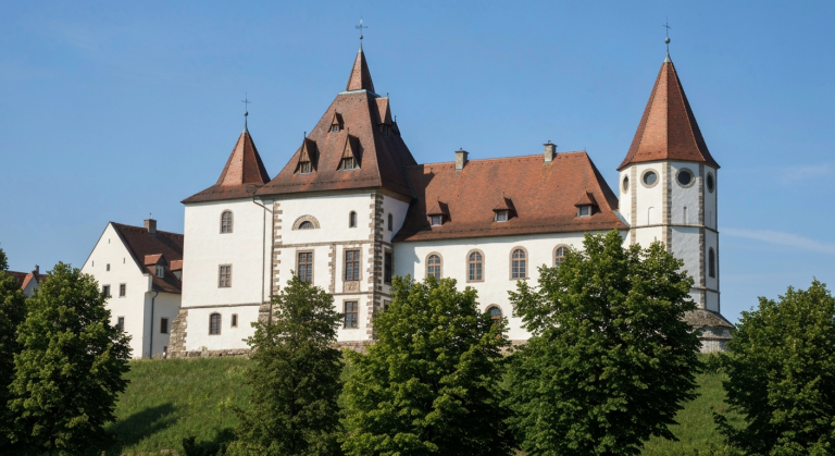 10 úžasných výletů vlakem z Olomouce, které vás dostanou do kouzelných koutů Česka | 2026