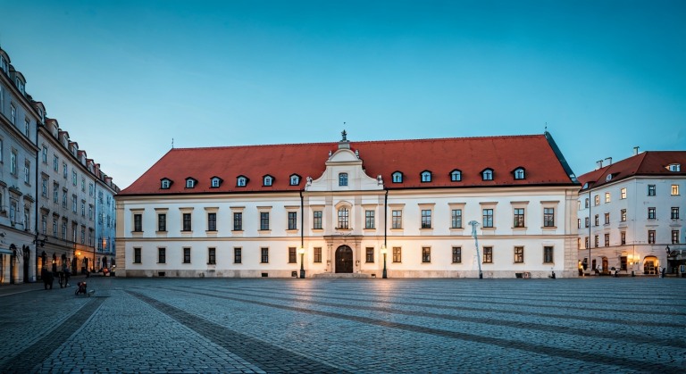 10 nejlepších trhů v Bratislavě, které musíte navštívit! | 2026